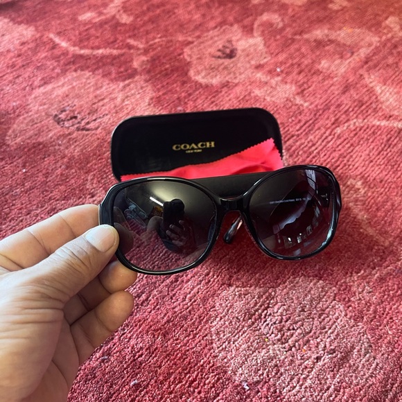 Coach Sunglasses for women.. - Picture 7 of 11